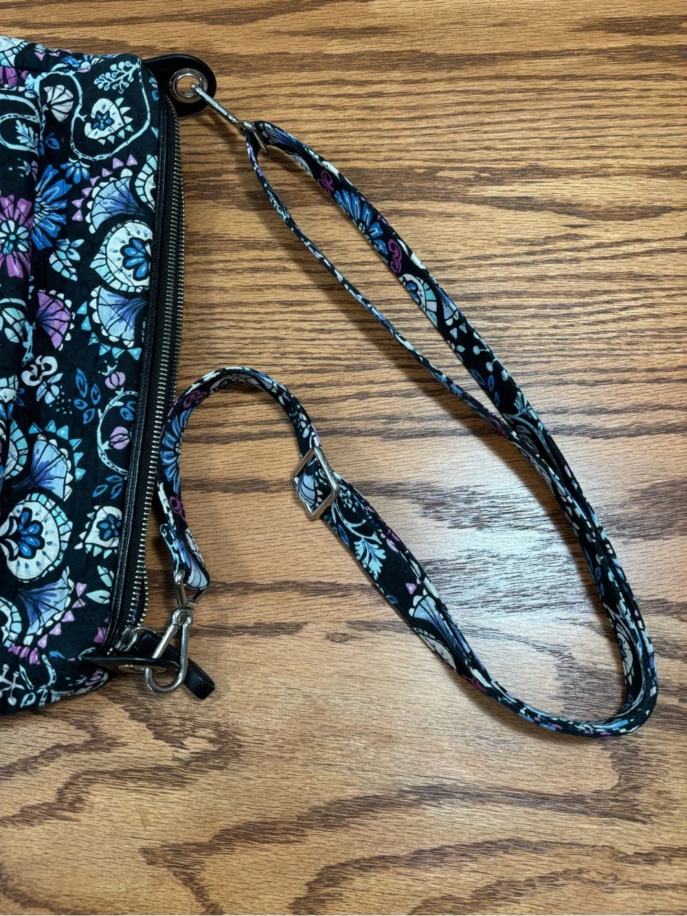 VERA BRADLEY Carson Mini Crossbody Quilted Bag Bramble Pattern Floral